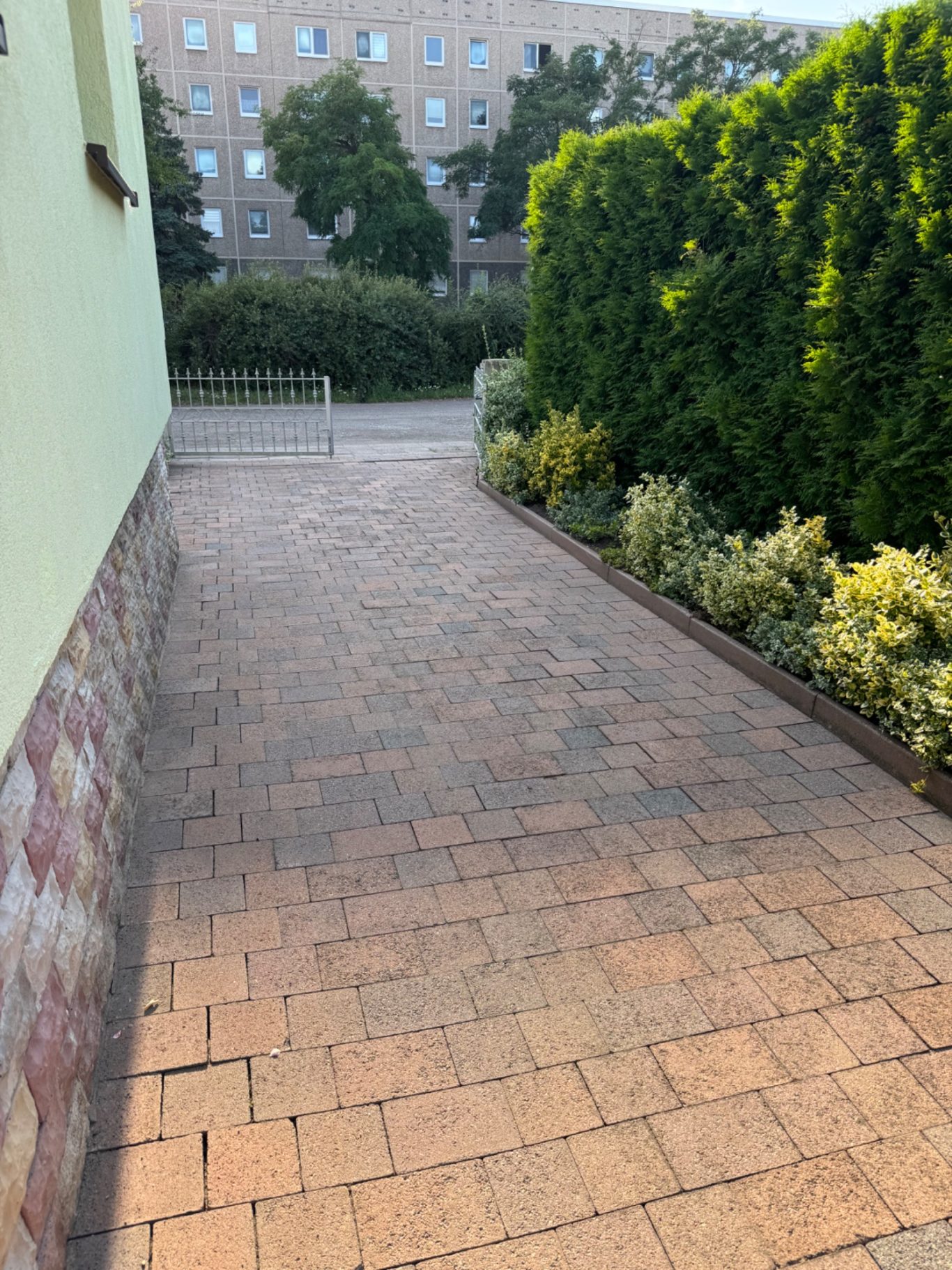 Einfahrt - Nach der Reinigung