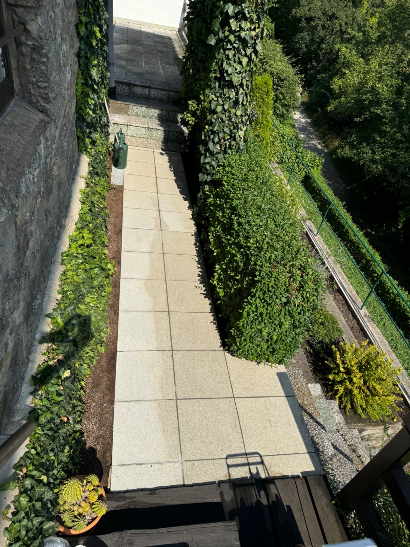 Gehweg - Nach der Reinigung