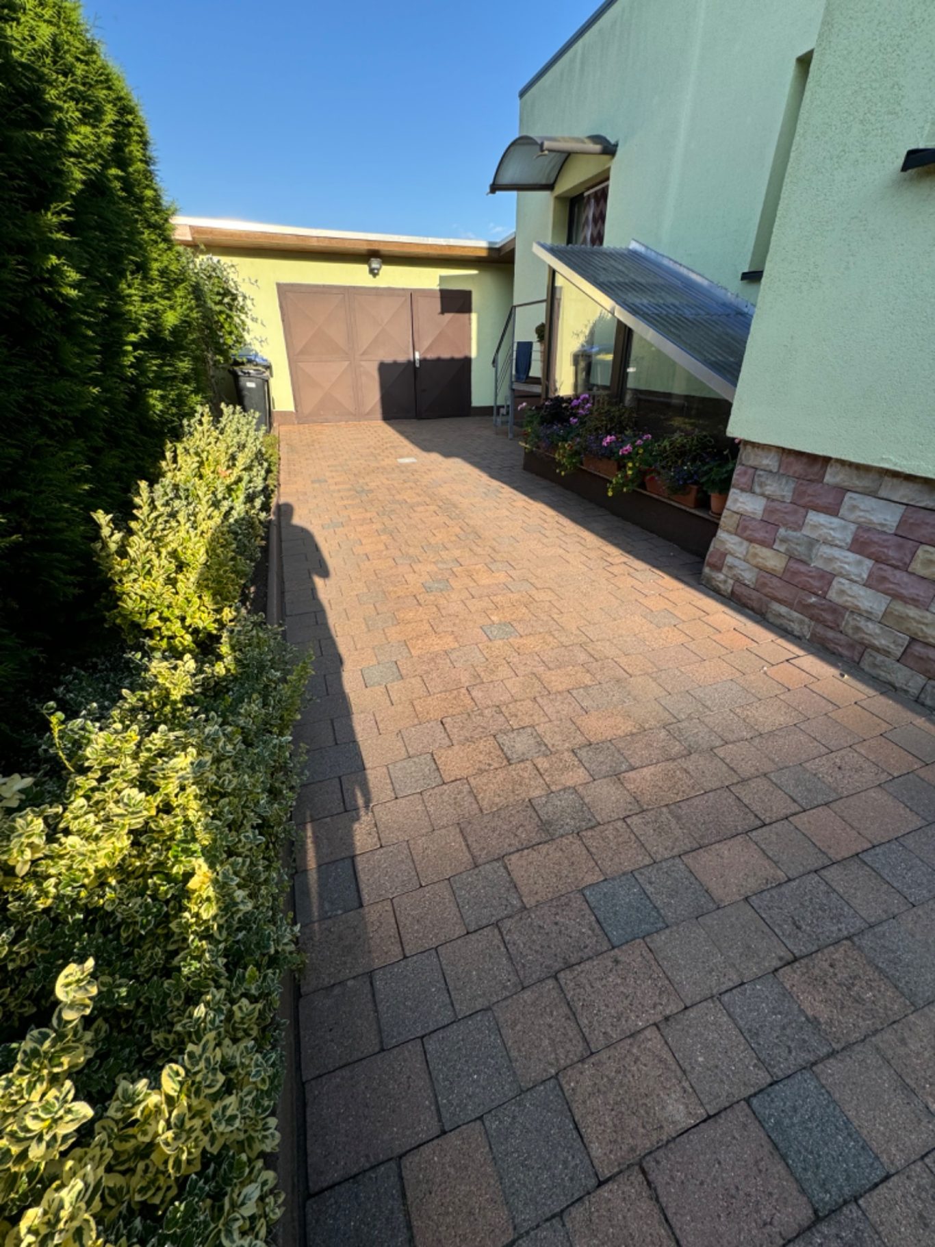 Einfahrt - Nach der Reinigung