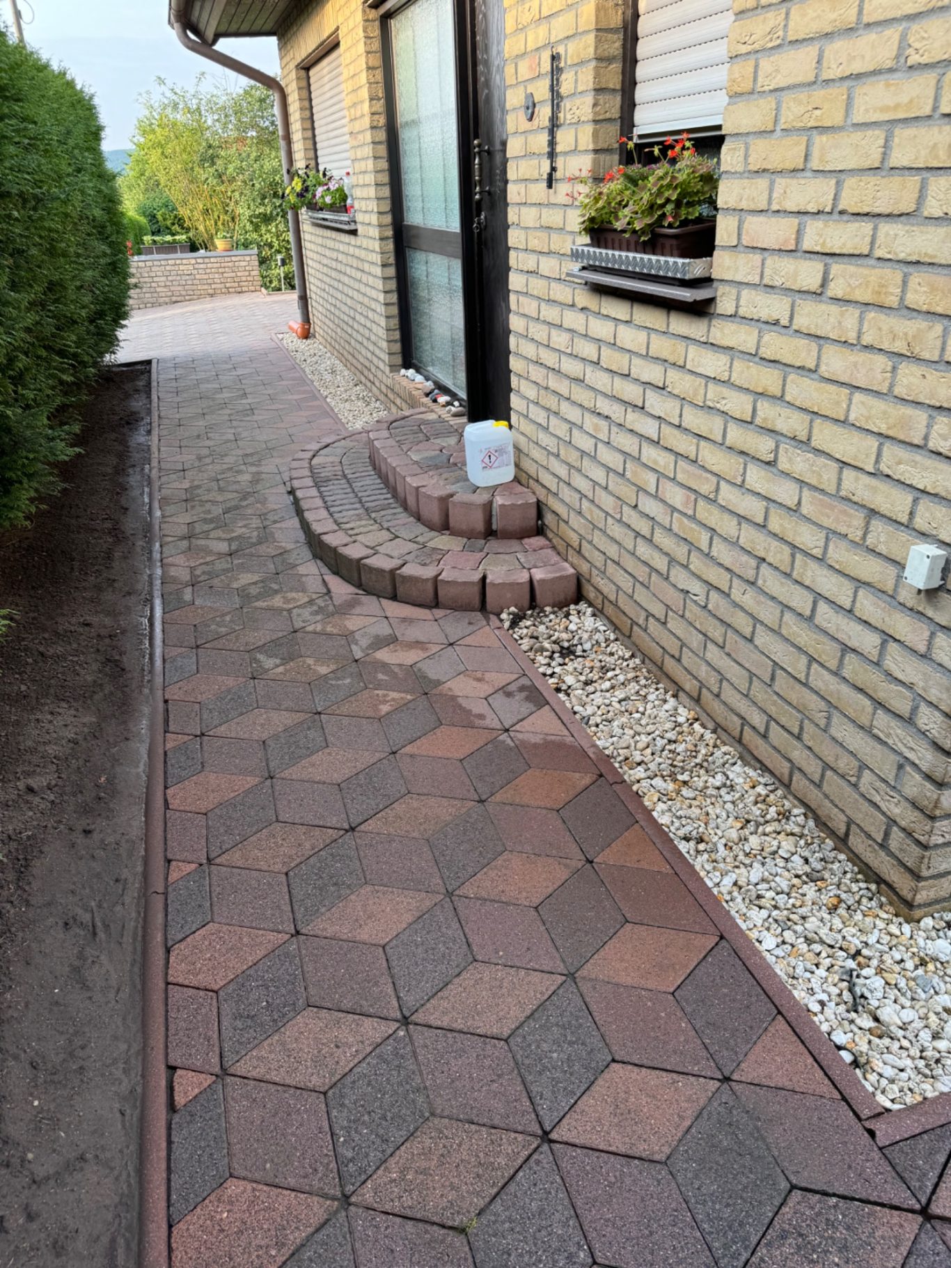 Gehweg - Nach der Reinigung